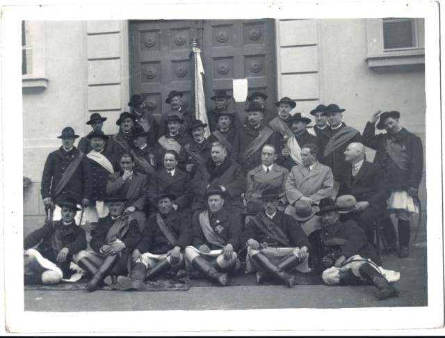 1940-Grupul-Junilor-Batrani-m